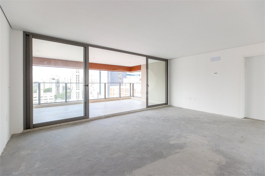 Apartamento à venda com 4 suítes em Campo Belo, São Paulo, SP