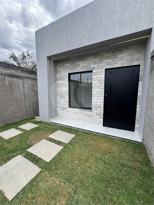 Casa à venda com 2 quartos, sendo 1 suíte, em Pedra de Guaratiba, Rio de Janeiro, RJ