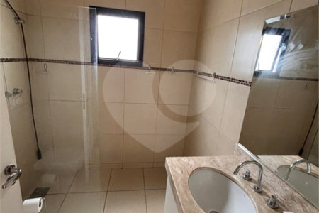 Casa à venda com 3 suítes no condomínio Residencial Maria Dulce, Indaiatuba - SP