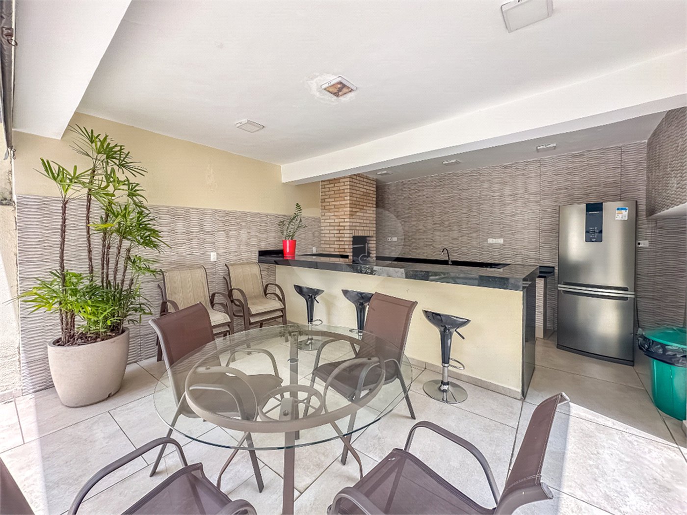 Apartamento à venda com 3 quartos, sendo 1 suíte,  em Vila Clementino, São Paulo, SP