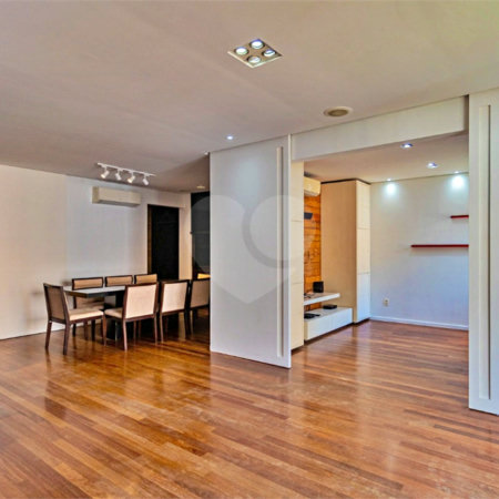 Apartamento à venda com 3 quartos, sendo 1 suíte, em Vila Olímpia, São Paulo, SP