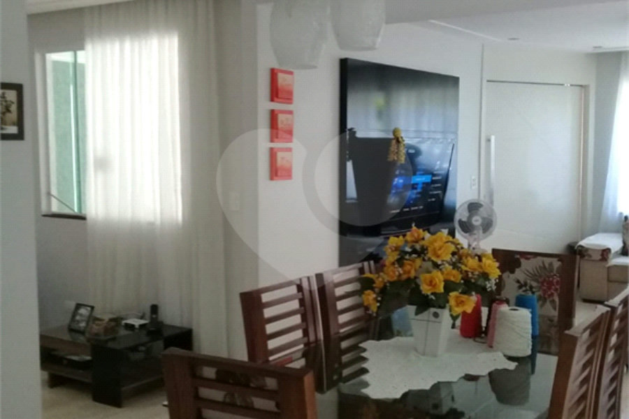Sobrado à venda com 3 suítes em Tremembé, São Paulo, SP