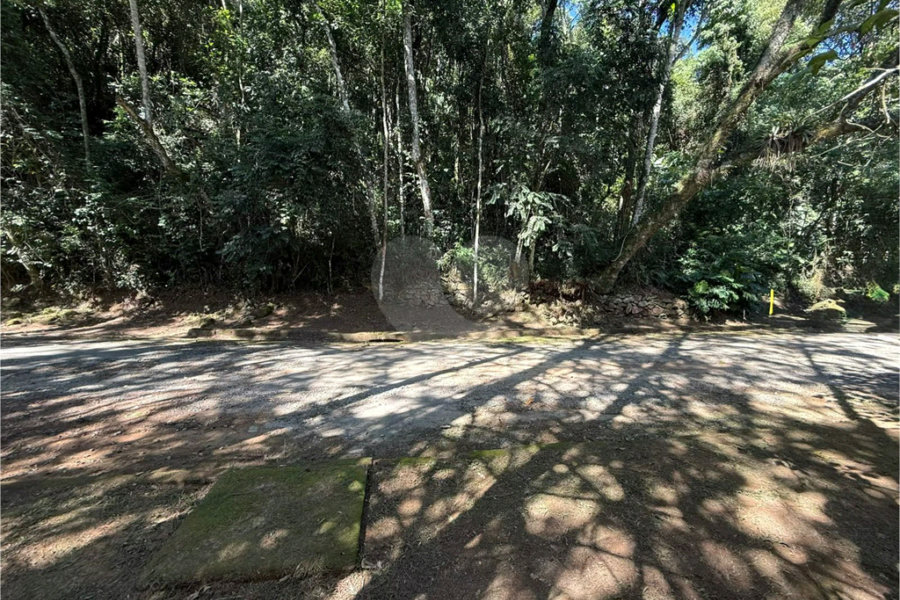 Terreno à venda no condomínio Alpes da Cantareira, Mairiporã - SP