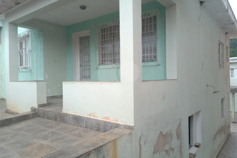 Casa à venda com 4 quartos, sendo 1 suíte, no Centro, Mairiporã, SP