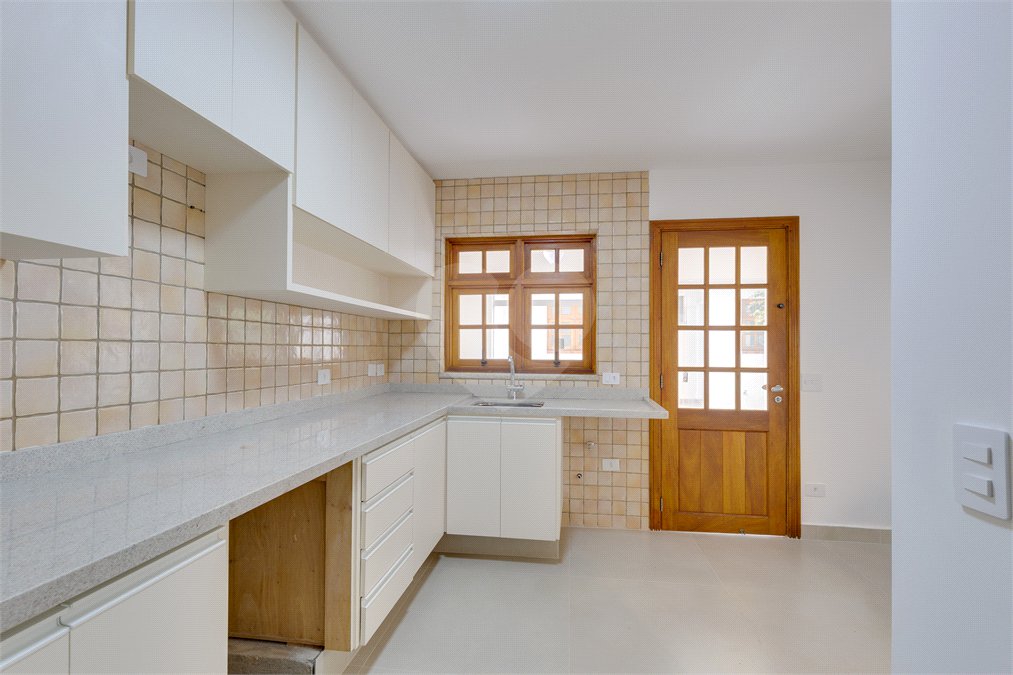 Casa de Vila à venda com 3 quartos, sendo 2 suítes, em Santo Amaro, São Paulo, SP