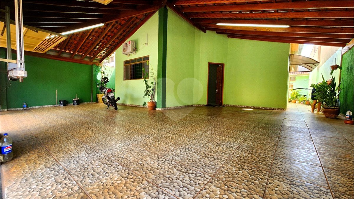 Casa à venda com 3 quartos, sendo 1 suíte, em Parque Residencial Vale do Sol, Araraquara, SP