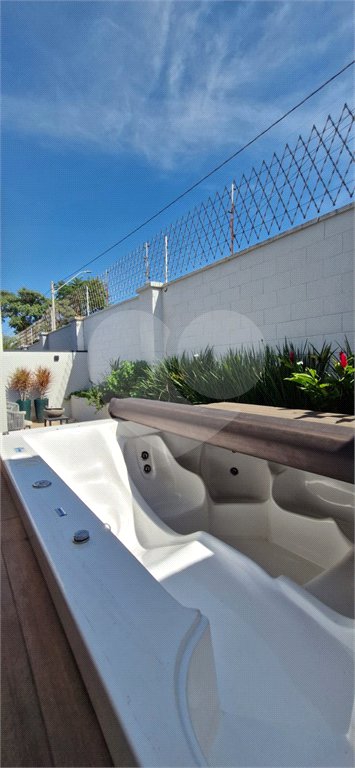 Casa à venda com 3 suítes no condomínio Campos do Conde Ii, Paulínia - SP