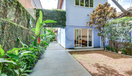 Casa à venda com 2 suítes em Alto da Boa Vista, São Paulo, SP