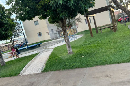 Apartamento à venda com 2 quartos em Parque Laranjeiras, Araraquara, SP