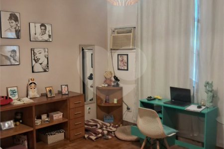 Casa à venda com 3 quartos, sendo 2 suítes, no condomínio Rio Bon, Rio de Janeiro - RJ