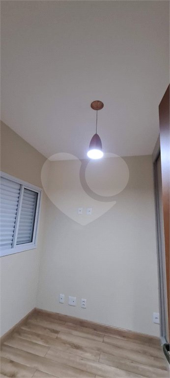Casa à venda com 3 quartos, sendo 1 suíte, no condomínio Alvorada Parque Vitória, São Paulo - SP