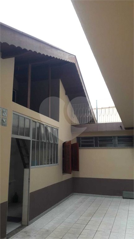 Casa à venda com 4 quartos, sendo 1 suíte, em Vila Santa Terezinha, Várzea Paulista, SP