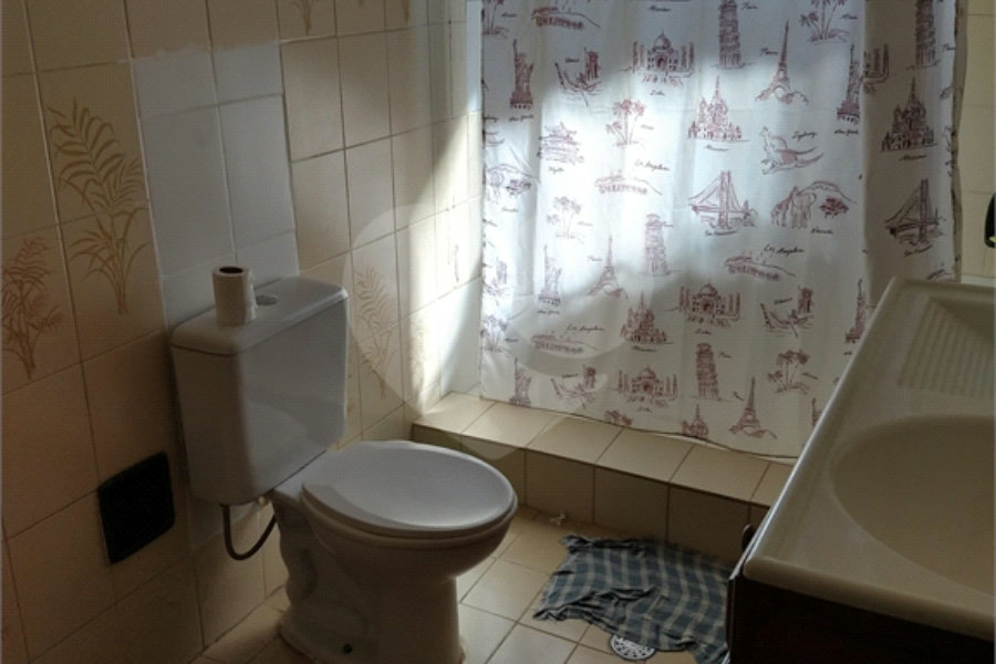 Sobrado à venda com 3 quartos em Jardim Regina, São Paulo, SP