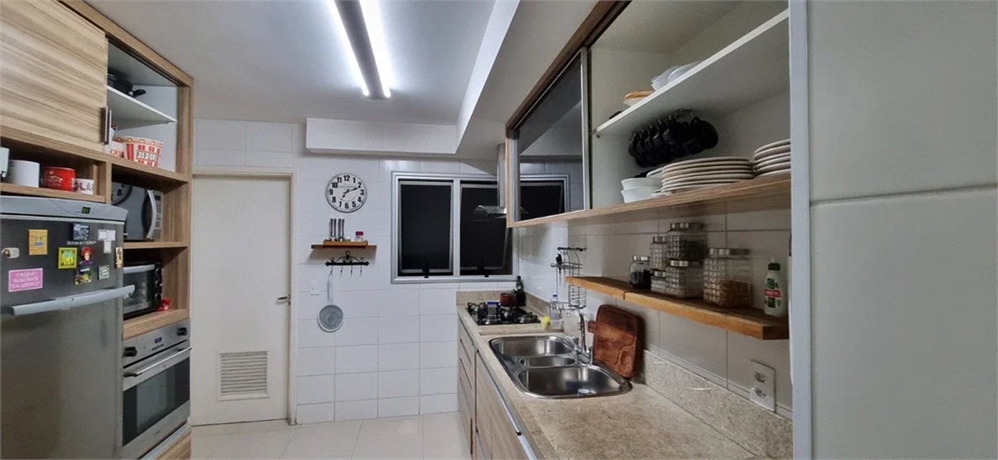 Apartamento à venda com 3 suítes em Jardim Londrina, São Paulo, SP