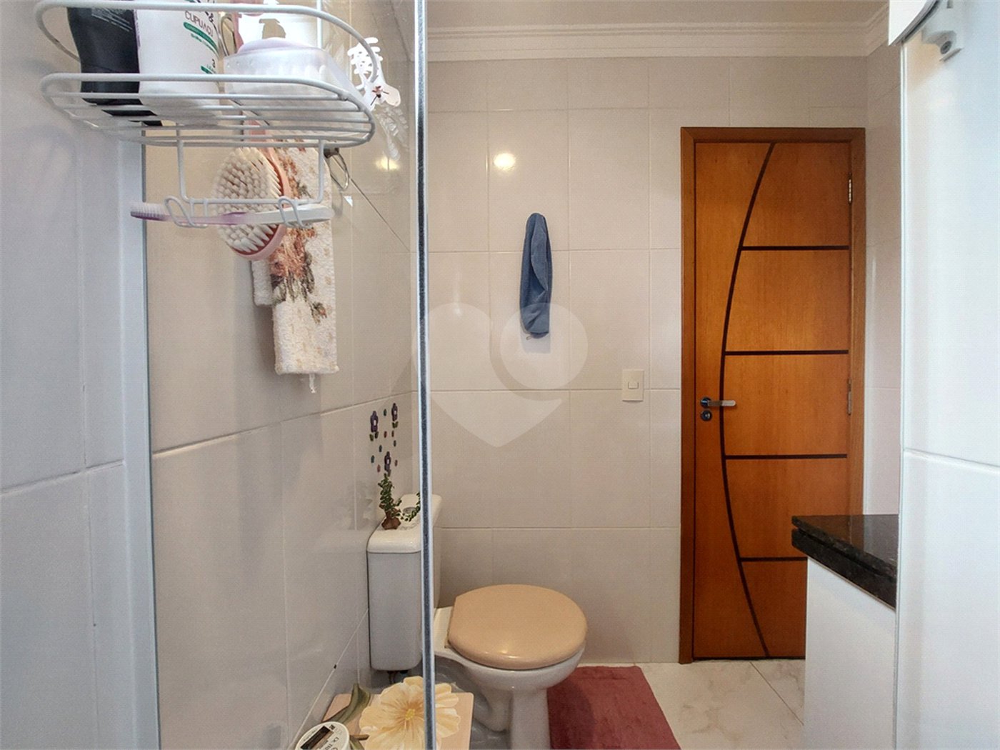 Casa à venda com 3 quartos, sendo 2 suítes,  em Jardim Lallo, São Paulo, SP