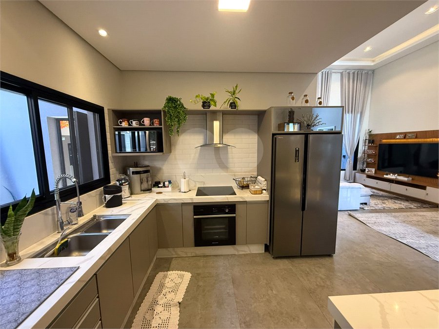 Casa à venda com 3 suítes no condomínio Costa das Areias, Salto - SP