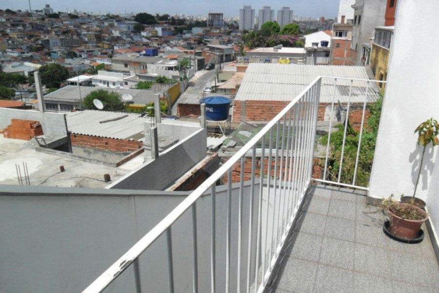 Sobrado à venda com 3 quartos, sendo 1 suíte, em Vila Romero, São Paulo, SP