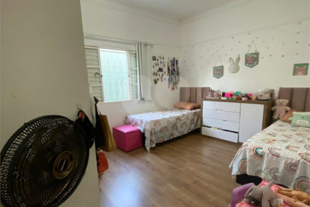 Casa à venda com 2 quartos, sendo 1 suíte, em Vila Visaltino Gomes, Itapetininga, SP