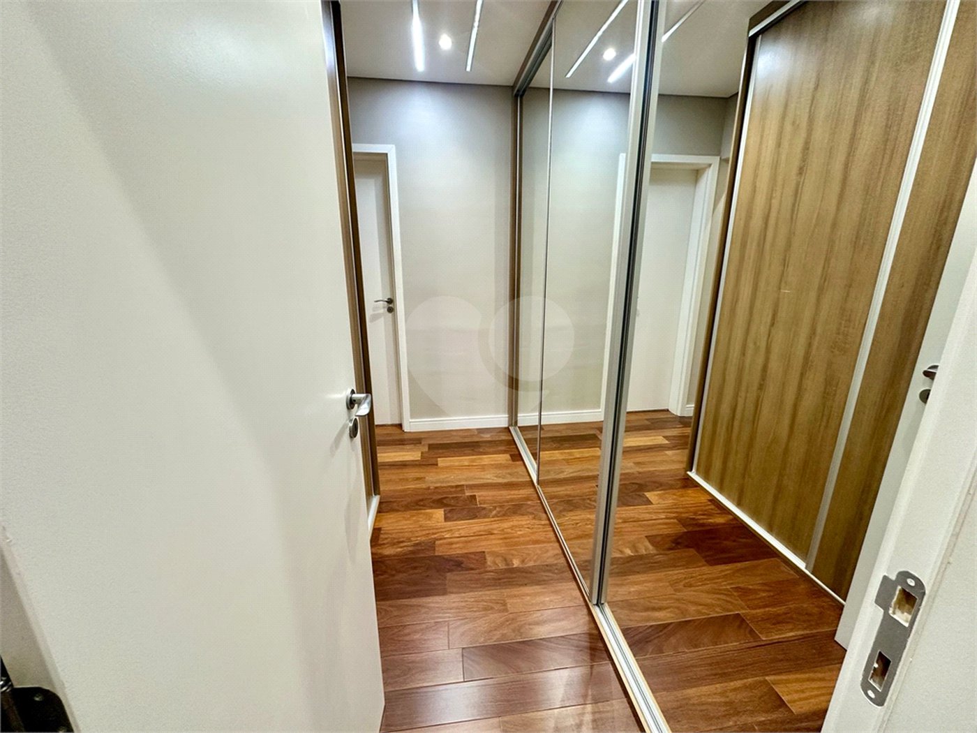Apartamento à venda com 3 suítes em Vila Monumento, São Paulo, SP