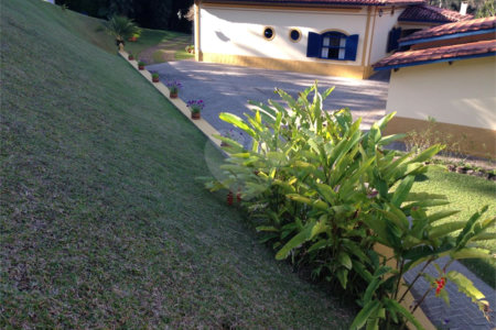 Sítio à venda com 4 quartos, sendo 1 suíte, no Centro, Piracaia, SP