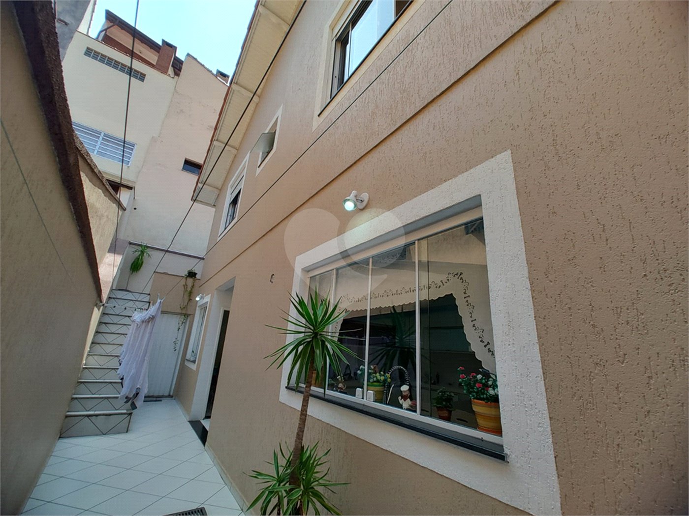 Sobrado à venda com 3 quartos, sendo 1 suíte, em Jardim Pinheiros, São Paulo, SP
