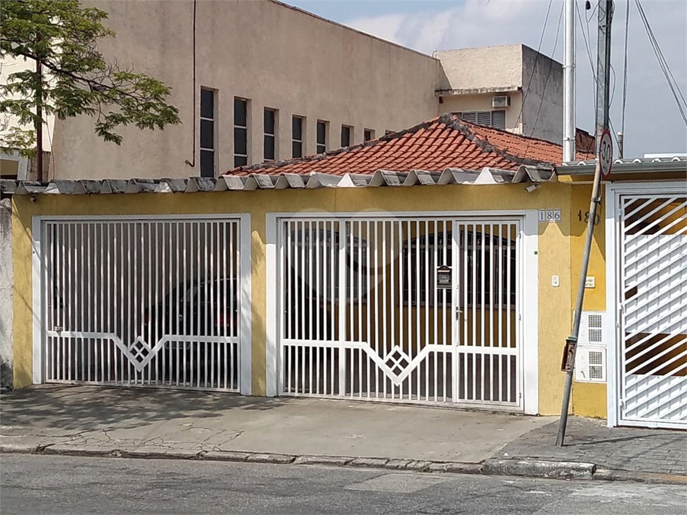 Casa Térrea à venda com 4 quartos, sendo 1 suíte, em Vila Medeiros, São Paulo, SP