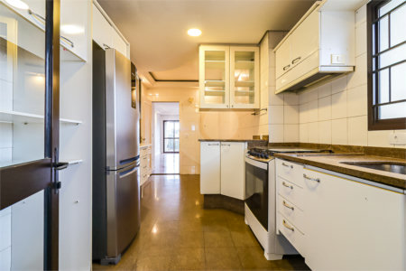 Apartamento à venda com 4 quartos, sendo 3 suítes, em Brooklin Paulista, São Paulo, SP