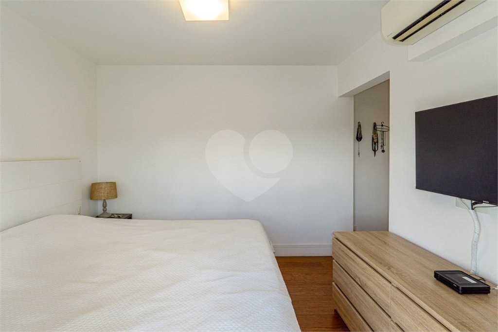 Apartamento à venda com 3 suítes em Santo Amaro, São Paulo, SP