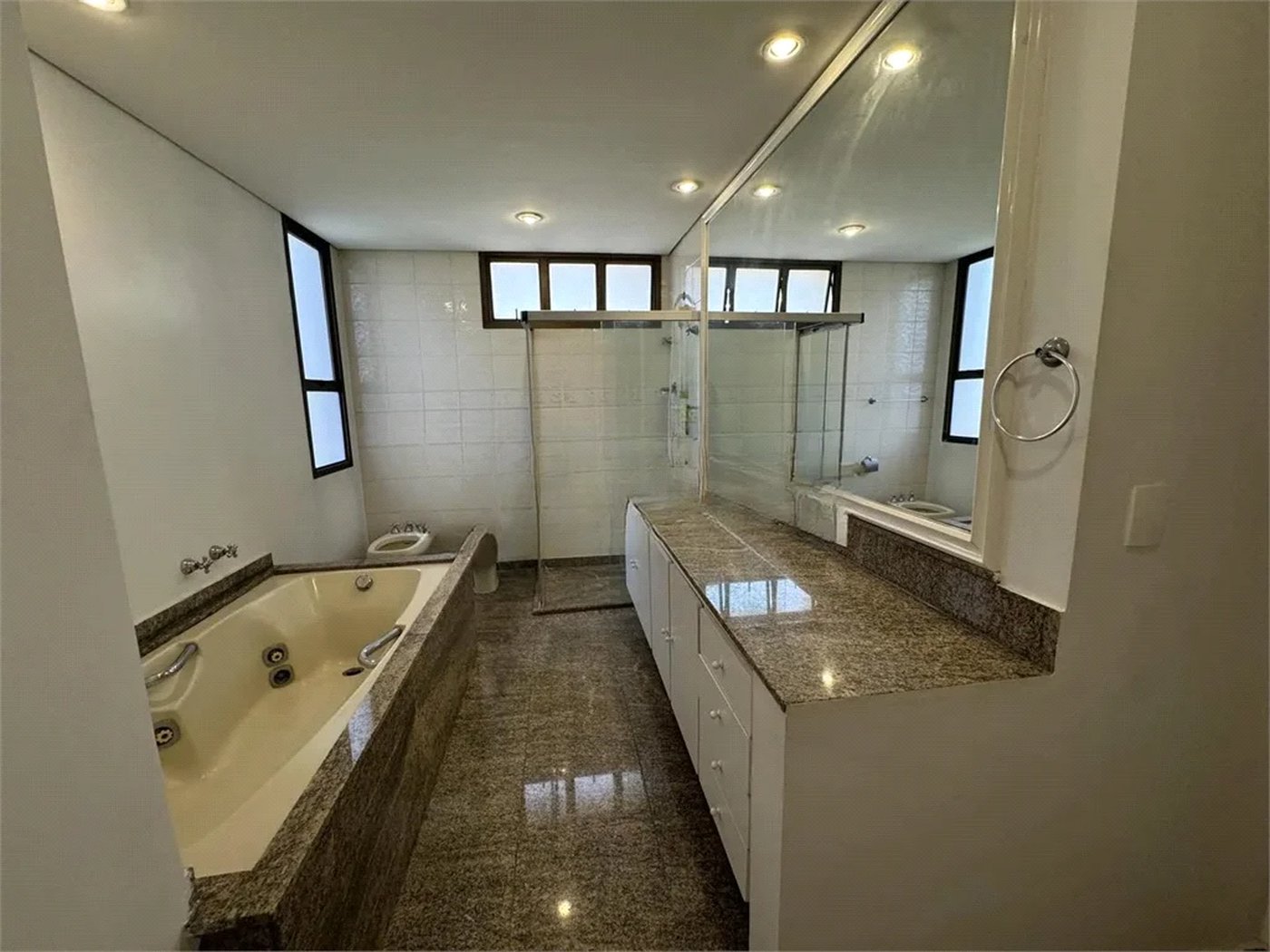 Apartamento à venda com 4 quartos, sendo 2 suítes, em Vila Suzana, São Paulo, SP