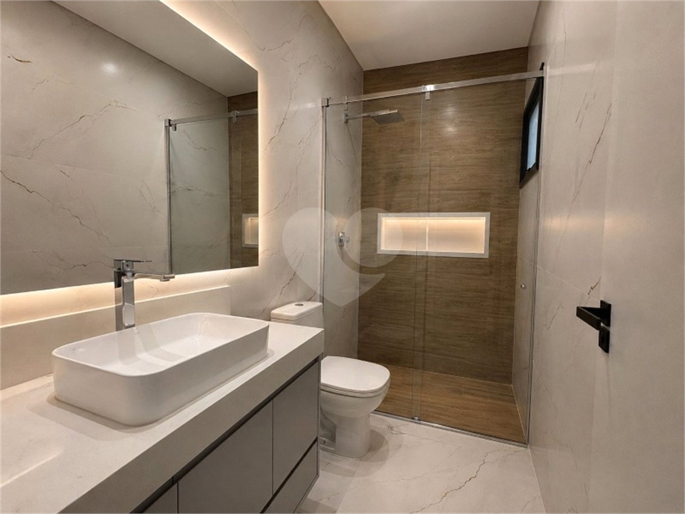 Casa à venda com 3 suítes no condomínio Vista Verde, Indaiatuba - SP