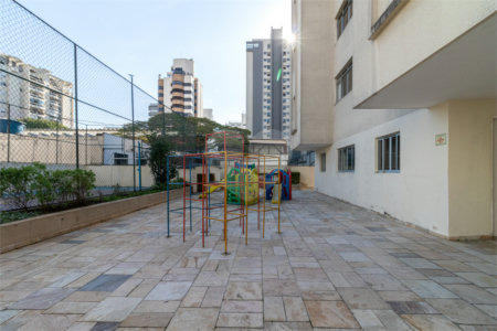 Apartamento à venda com 2 quartos em Moema, São Paulo, SP
