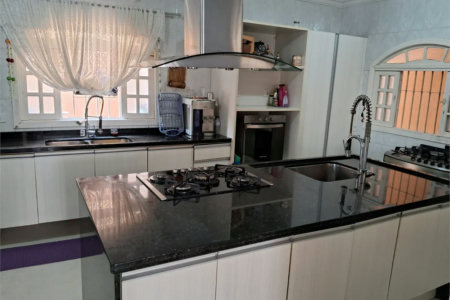 Casa à venda com 4 quartos, sendo 2 suítes, em Vila Indiana, São Paulo, SP