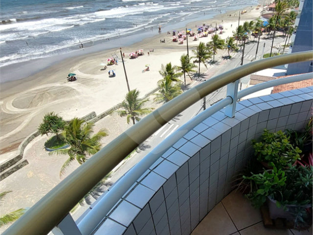 Apartamento à venda com 2 quartos, sendo 1 suíte,  em Vera Cruz, Mongaguá, SP