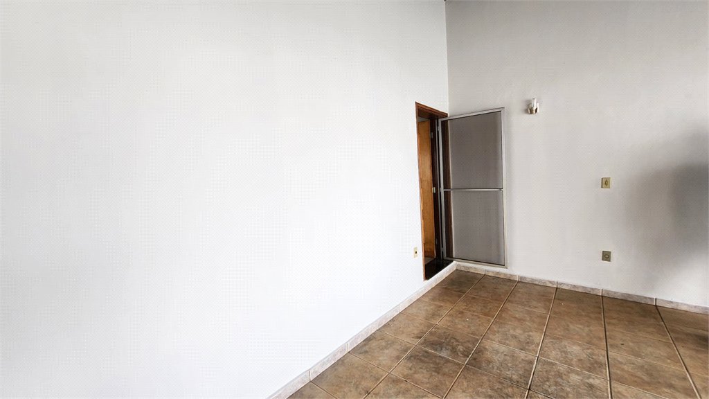 Casa à venda com 2 quartos, sendo 1 suíte, em Vila Suconasa, Araraquara, SP