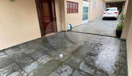 Sobrado à venda com 5 quartos em Jardim São Pedro, Mogi das Cruzes, SP