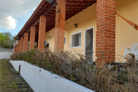 Chácara à venda com 3 quartos, sendo 1 suíte, no Centro, Porangaba, SP