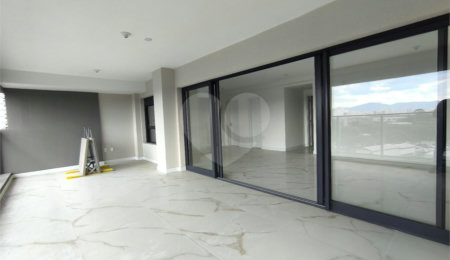 Apartamento à venda ou para alugar com 3 suítes em Água Branca, São Paulo, SP