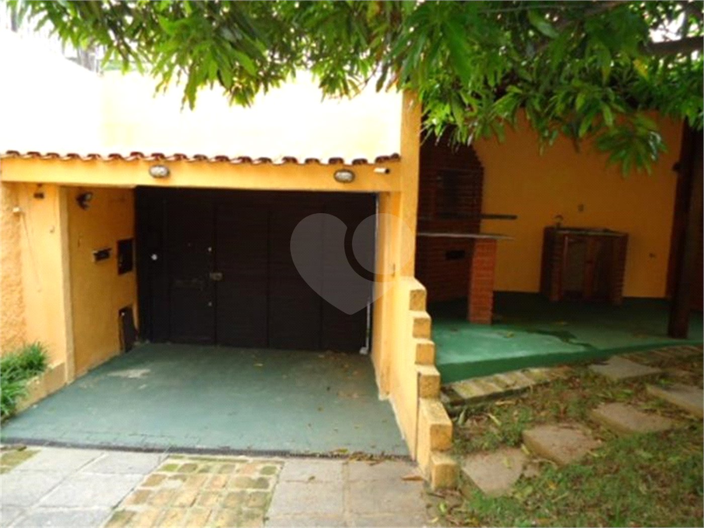 Sobrado à venda ou para alugar com 2 suítes em Paraisópolis, São Paulo, SP