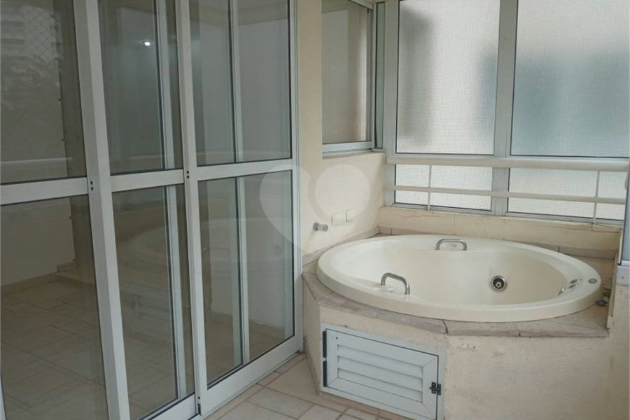 Apartamento para alugar com 2 suítes em Morumbi, São Paulo, SP
