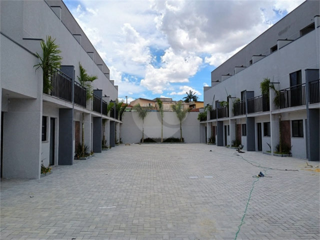 Casa à venda com 2 quartos no condomínio Vila Davos 2, São Paulo - SP