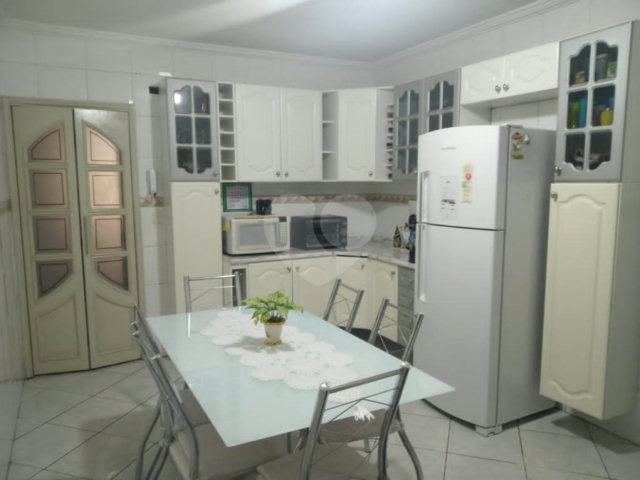 Sobrado à venda com 3 quartos, sendo 1 suíte,  em Vila Medeiros, São Paulo, SP