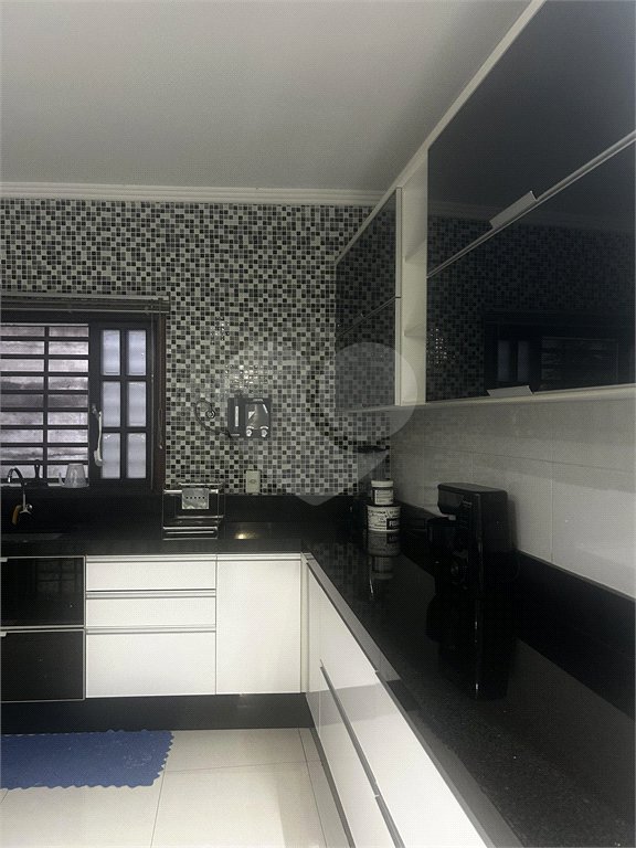 Sobrado à venda com 3 quartos, sendo 1 suíte,  em Vila Romanópolis, Ferraz de Vasconcelos, SP
