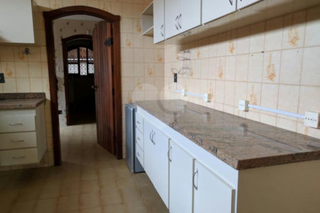 Casa à venda com 4 quartos, sendo 2 suítes, em Brooklin Velho, São Paulo, SP