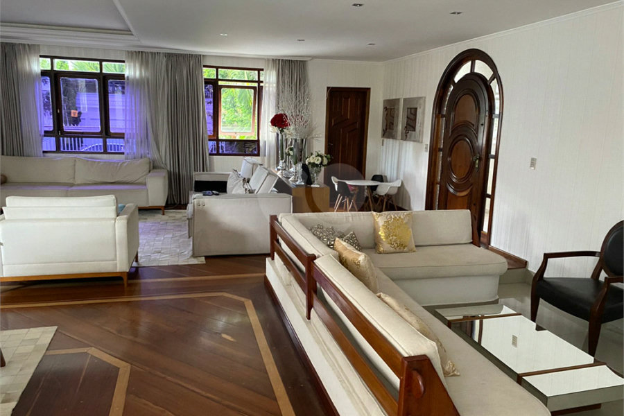 Casa à venda com 6 quartos, sendo 4 suítes, em Tremembé, São Paulo, SP