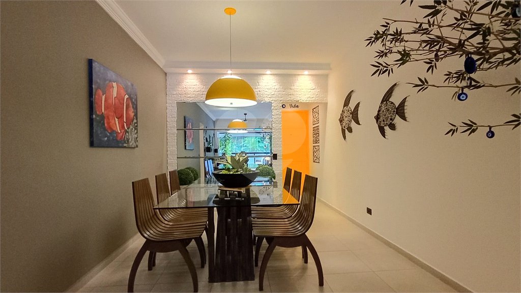 Apartamento à venda com 2 quartos, sendo 1 suíte, em Pitangueiras, Guarujá, SP