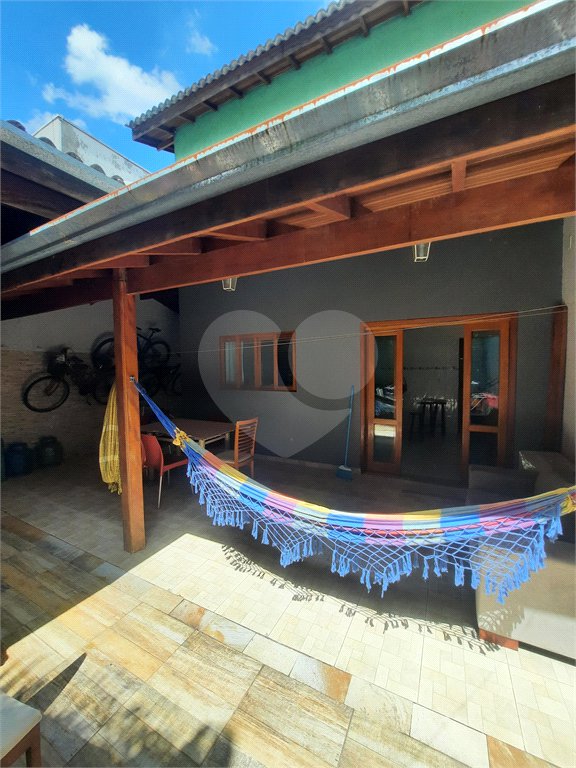 Sobrado à venda com 3 quartos, sendo 1 suíte,  em Jardim Nathalie, Mogi das Cruzes, SP
