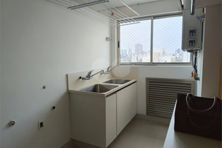 Apartamento à venda ou para alugar com 3 suítes em Pinheiros, São Paulo, SP