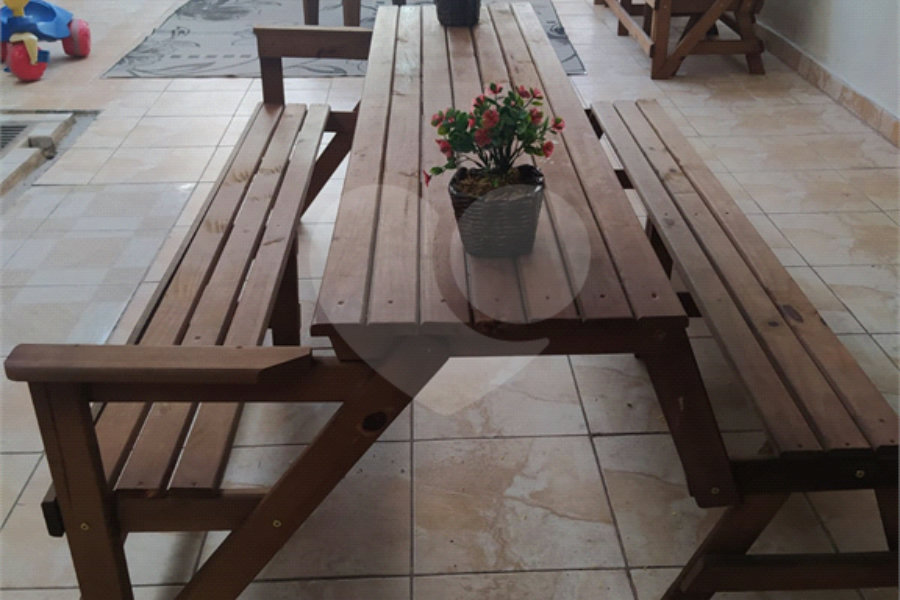 Sobrado à venda com 3 quartos, sendo 1 suíte, em Cidade Tiradentes, São Paulo, SP