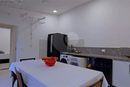 Casa à venda com 4 quartos, sendo 1 suíte, em Jardim Europa, São Paulo, SP