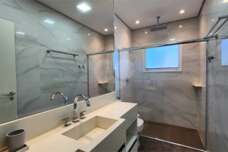 Casa à venda com 5 quartos, sendo 2 suítes, no condomínio Residencial Jardim Primavera, Louveira - SP